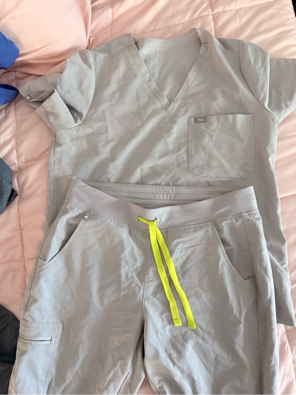 FIGS Women's Light Gray Cargo Scrub Shorts with Neon Yellow Drawstring